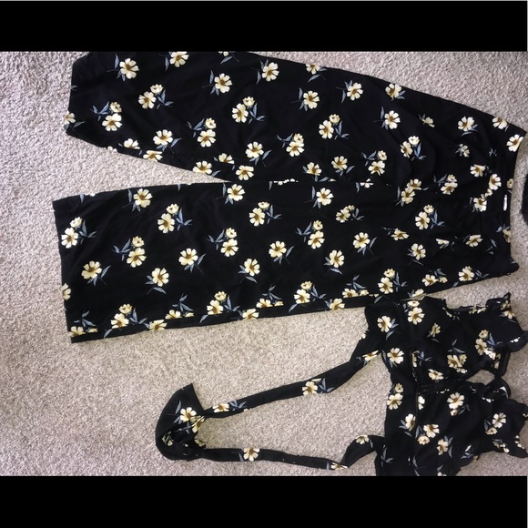 Floral Set - Picture 3 of 5